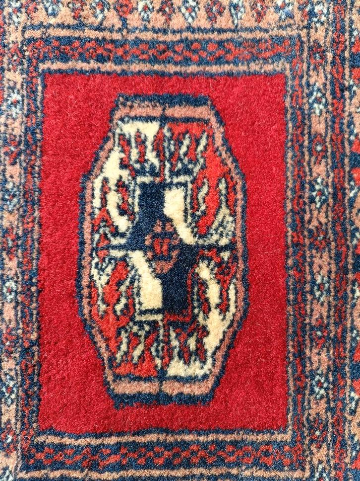 Perzisch geknoopt tapijt loper onderzetter 31 x 32 cm (KP9), Antiek en Kunst, Antiek | Kleden en Textiel, Ophalen of Verzenden