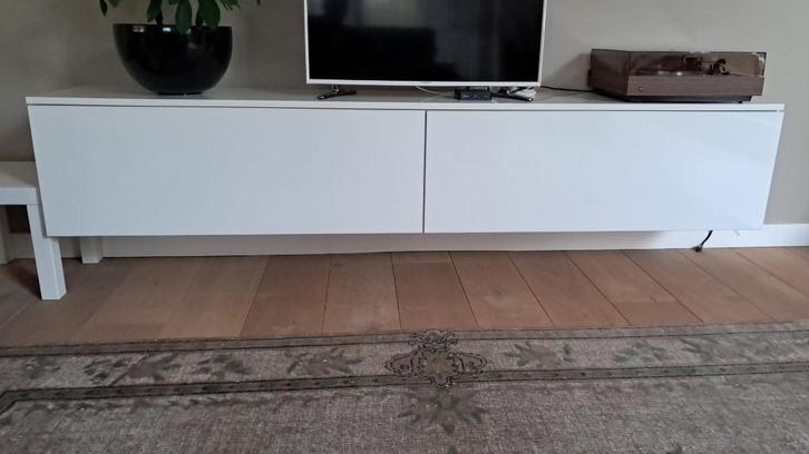 Hoogglans wit (tv) wandmeubel, Huis en Inrichting, Kasten | Wandmeubels, Zo goed als nieuw, Minder dan 100 cm, 200 tot 250 cm