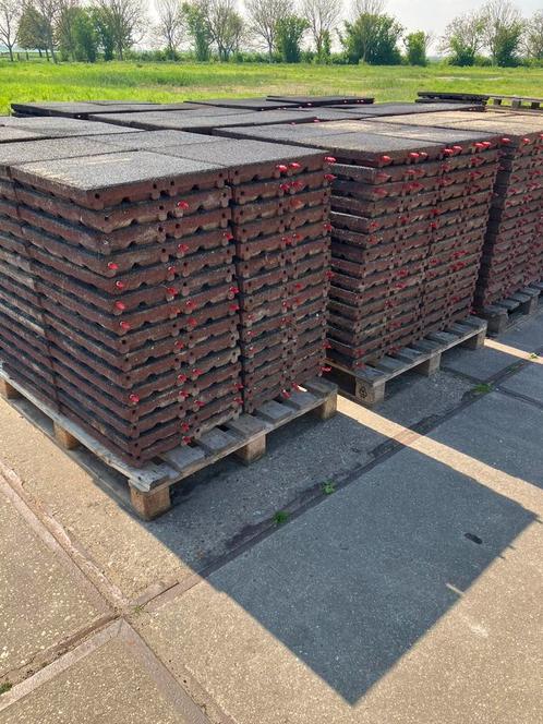 390 vochtdoorlatende rubberen tegels 50x50x6,5cm, Tuin en Terras, Terrasdelen en Vlonders, Gebruikt, Overige materialen, Ophalen