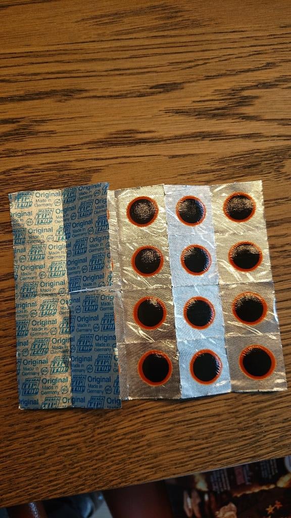 Banden plakkers Rema Tip Top 20 mm., Ophalen, Winkel, Super of Benzinepomp, Zegels, Bonnen of Punten