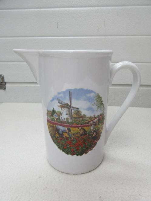 waterkan / schenkkan met oud Hollands tafereel, Huis en Inrichting, Keuken | Servies, Gebruikt, Overige typen, Overige stijlen