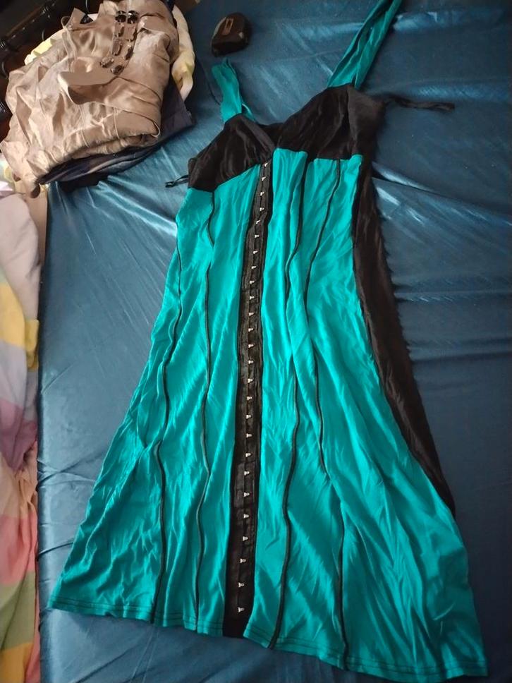 Zwart/groen jurkje, maat 40/42, Kleding | Dames, Jurken, Gedragen, Maat 42/44 (L), Zwart, Boven de knie, Ophalen of Verzenden