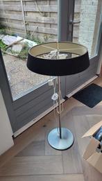 Staande Lamp met Zwarte Kap, Huis en Inrichting, Lampen | Vloerlampen, Gebruikt, Ophalen of Verzenden, Metaal, Modern