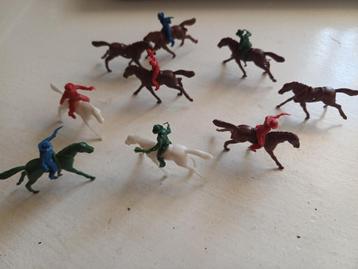 Vintage plastic cowboys op paarden beschikbaar voor biedingen