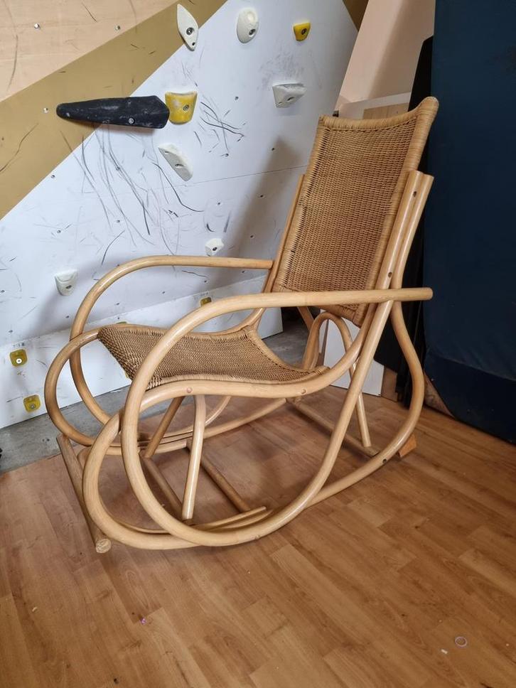 Rotan Schommelstoel - Vintage Stijl, Huis en Inrichting, Stoelen, Gebruikt, Eén, Hout, Bruin, Ophalen
