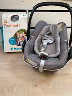 Maxi Cosi Pebble Plus + voetenzak + newborn verkleiner, Ophalen, Autogordel of Isofix, Gebruikt, Zijbescherming