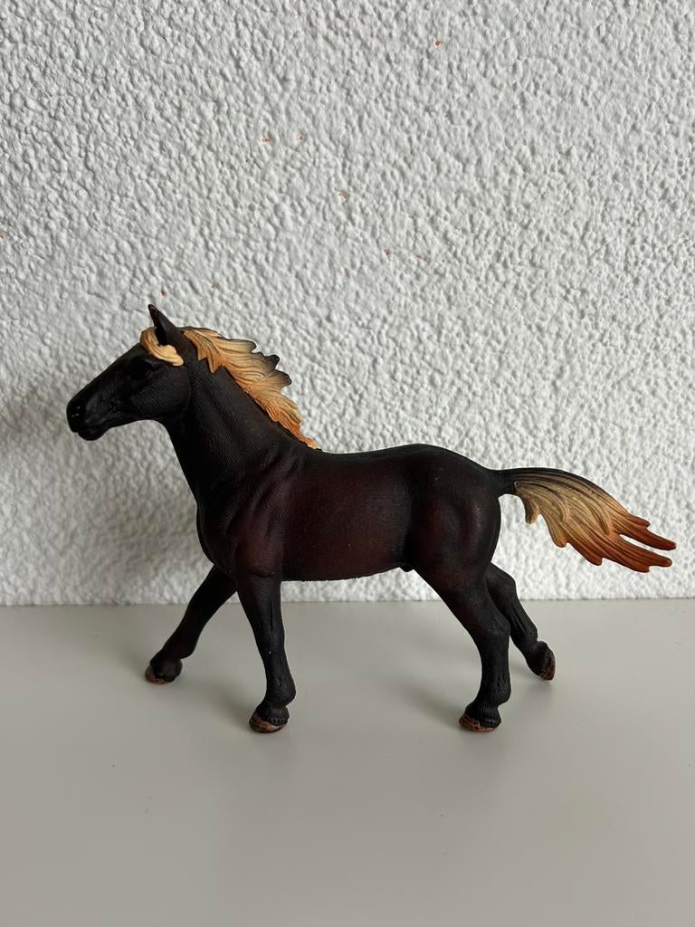 Schleich Mustang Hengst 13805, Ophalen of Verzenden, Zo goed als nieuw, Paard, Beeldje of Figuurtje