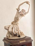 Belcari Danseres Beeldje - 22cm, Antiek en Kunst, Ophalen of Verzenden