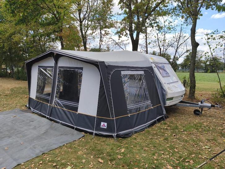 Caravan Delta Euroliner 4400 LB   (4 persoons/ 1200kg), Caravans en Kamperen, Caravans, Particulier, tot en met 4, 750 - 1000 kg