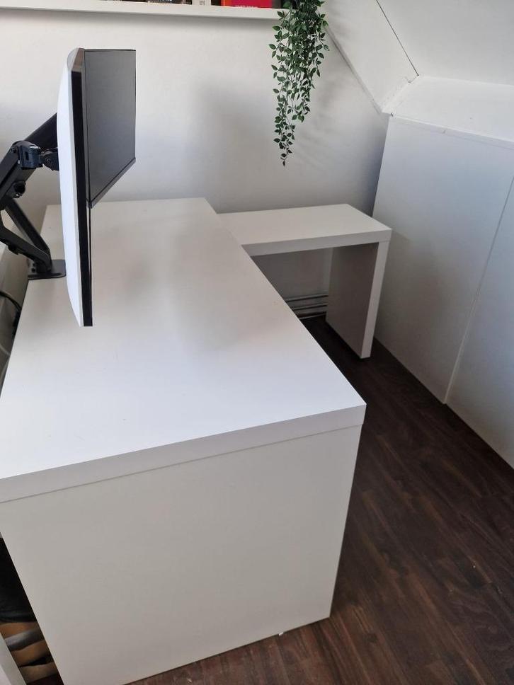 Ikea Bureau's Malm 2 stuks (prijs per stuk), Huis en Inrichting, Bureaus, Zo goed als nieuw, Bureau, Ophalen