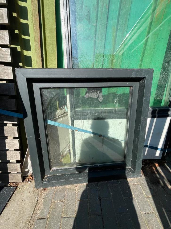 Kozijnen 2 stuks (met dubbelglas), Doe-het-zelf en Verbouw, Kozijnen en Schuifpuien, Raamkozijn, Hout, Ophalen