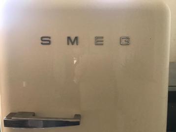 SMEG FAB30RCR5 in Topstaat beschikbaar voor biedingen