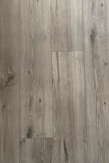 40 m2 klik laminaat grijs eiken beschikbaar voor biedingen