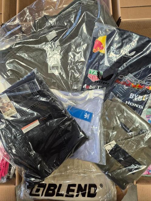 Partij Merkkleding & Schoenen van verschillende Top Merken!, Zakelijke goederen, Partijgoederen en Retail | Partijgoederen, Textiel