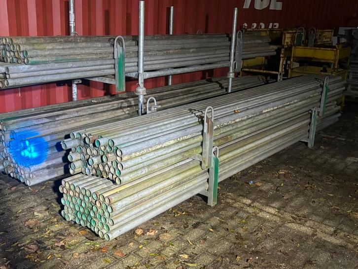 Grote partij Steigerbuizen - 400 cm - Ca. 300 stuks - 48.3mm, Doe-het-zelf en Verbouw, Steigers, Gebruikt, Gevelsteiger, 2 tot 5 meter