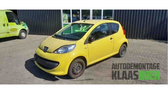 Scherm links-voor van een Peugeot 107, Auto-onderdelen, Carrosserie en Plaatwerk, Peugeot, Gebruikt, 6 maanden garantie, 12 maanden garantie