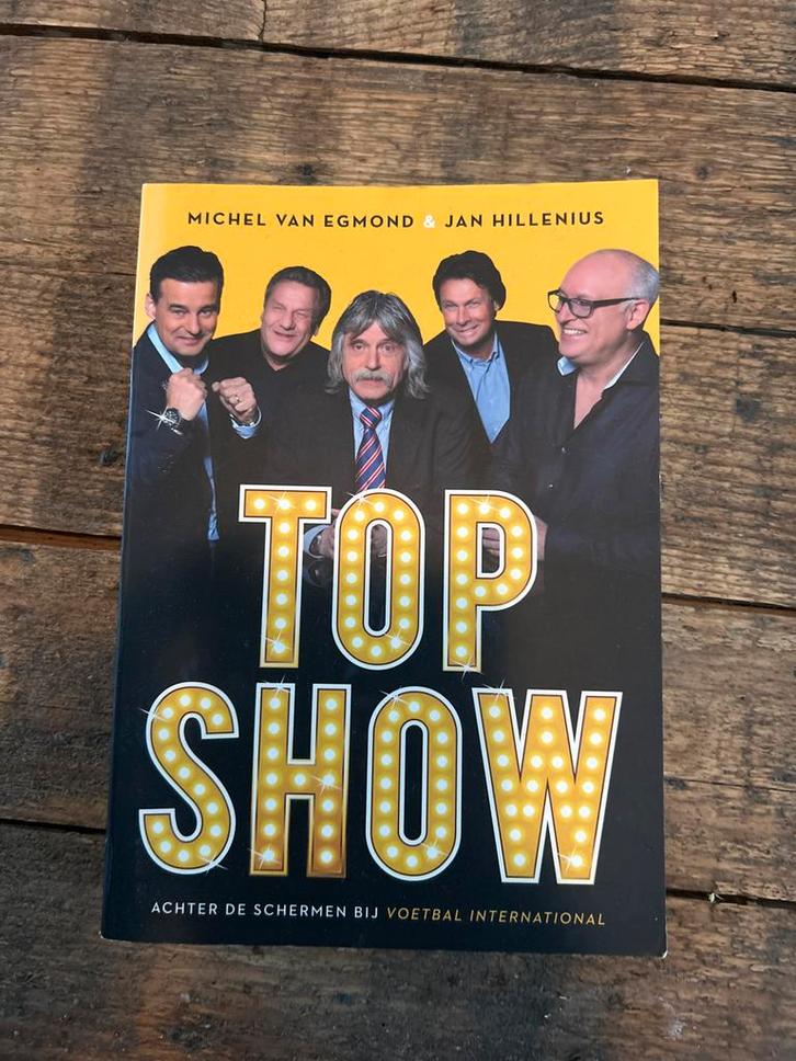 Topshow - Achter de schermen bij Voetbal International, Boeken, Sportboeken, Zo goed als nieuw, Ophalen