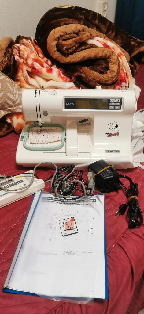 Brother PE-200 Snoopy Borduurmachine Compleet werkt goed, Hobby en Vrije tijd, Naaimachines en Toebehoren, Zo goed als nieuw, Naaimachine