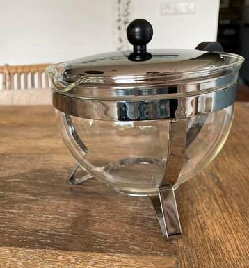 Theepot van Bodum beschikbaar voor biedingen