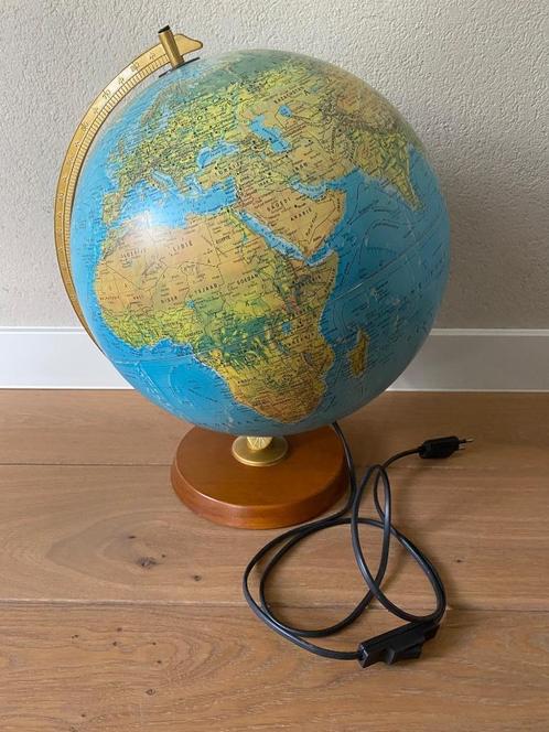 Scanglobe Wereldbol met Verlichting, Huis en Inrichting, Woonaccessoires | Wereldbollen, Zo goed als nieuw, Verlicht, Ophalen