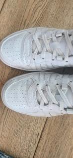 K Swiss - paar keer in gelopen - bijna mint - maat  39, Ophalen of Verzenden, Zo goed als nieuw, Sneakers of Gympen