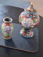 Prachtig klein Cloisonne vaasje en potje met deksel, Antiek en Kunst, Antiek | Woonaccessoires, Ophalen of Verzenden