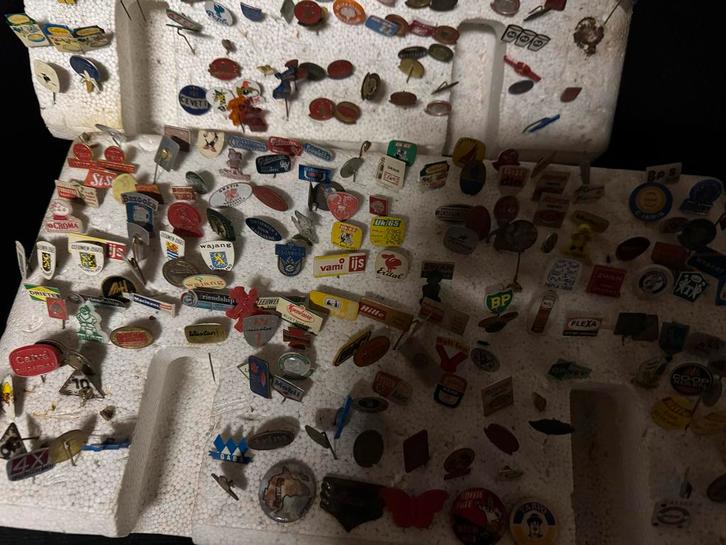 Verzameling Speldjes - Minimaal 100 stuks, Verzamelen, Speldjes, Pins en Buttons, Gebruikt, Speldje of Pin, Overige onderwerpen