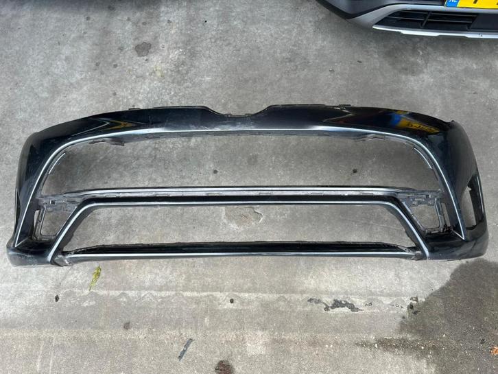 voorbumper avensis 52119-05230/40 vanaf 2015, Auto-onderdelen, Carrosserie en Plaatwerk, Bumper, Toyota, Gebruikt