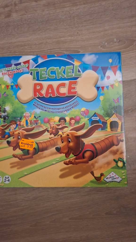 Teckel Race - Leuk familiespel!, Hobby en Vrije tijd, Gezelschapsspellen | Bordspellen, Nieuw, Een of twee spelers, Drie of vier spelers