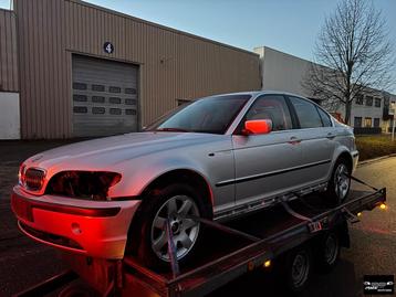 Alle onderdelen Bmw 320i AUT E46 sedan facelift beschikbaar voor biedingen
