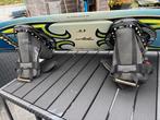 Brunotti Wakeboard 4'8" met bindingen, Watersport en Boten, Wakeboarden, Ophalen of Verzenden, Gebruikt, Board en Schoenen