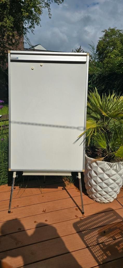 Legamaster whiteboard op statief – 107x71 cm, Diversen, Schrijfwaren, Ophalen of Verzenden