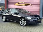 Volkswagen Golf 1.0 TSI Life Business /STANDKACHEL/LED/TREKH, Auto's, Voorwielaandrijving, Euro 6, Metallic lak, Zwart