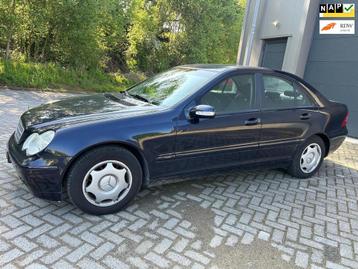 Mercedes-Benz C-klasse 180 K. Elegance CruiseC Airco Trekhaa beschikbaar voor biedingen