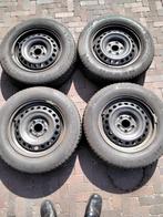 winterbanden nissan qashqai 215x65x16, Auto-onderdelen, Banden en Velgen, Ophalen, 16 inch, Winterbanden, Personenwagen