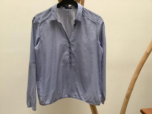 Zacht blauwe blouse van Opus, maat 40, Kleding | Dames, Blouses en Tunieken, Zo goed als nieuw, Maat 38/40 (M), Blauw, Ophalen of Verzenden