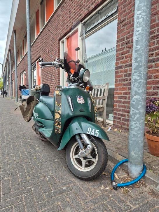 Benzou, Fietsen en Brommers, Snorfietsen en Snorscooters, Gebruikt, Overige merken, Benzine, Ophalen