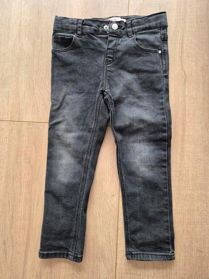 Zara stretch broekje mt. 104, Kinderen en Baby's, Kinderkleding | Maat 140, Gebruikt, Jongen of Meisje, Broek, Ophalen of Verzenden