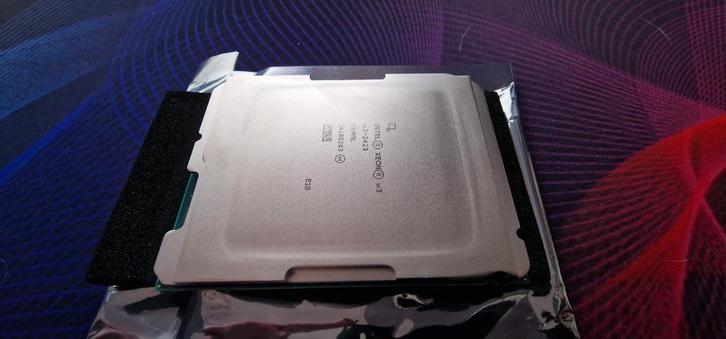 1x Intel Xeon W3-2423, Computers en Software, Processors, Gebruikt, Ophalen of Verzenden