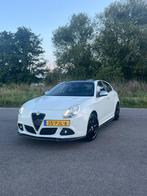 Alfa Romeo Giulietta 1.4T 2011 Pano Bodykit Trekhaak Uitlaat, Auto's, Voorwielaandrijving, 65 €/maand, Stof, 4 cilinders