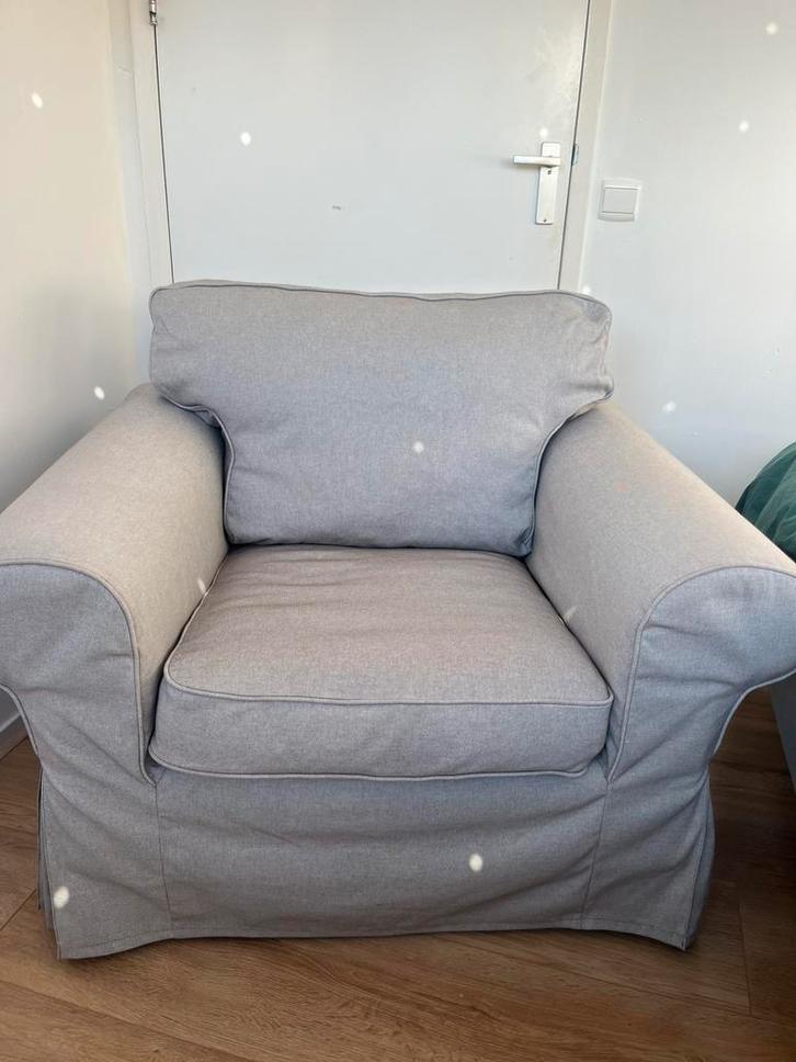 Lichtgrijze Ektorp fauteuil Ikea, Huis en Inrichting, Fauteuils, Zo goed als nieuw, 75 tot 100 cm, Ophalen