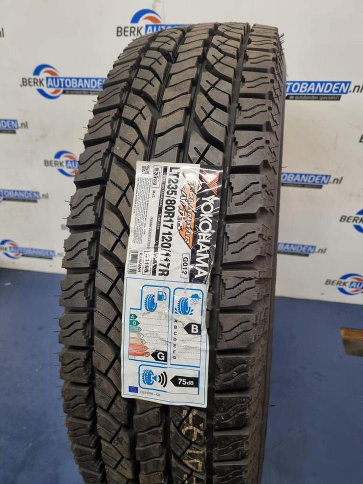 2x Yokohama Geolandar A/T-S (DEMO) 235/80 R17 120/117R 235/8, Auto-onderdelen, Banden en Velgen, Band(en), Zomerbanden, 17 inch