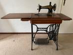 Antiek vintage Singer naaimachine op tafel, Antiek en Kunst, Antiek | Naaimachines, Ophalen