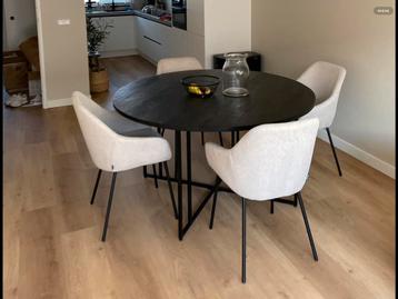 Zwarte ronde eettafel 140 cm Luca van mangohout van Westwing beschikbaar voor biedingen