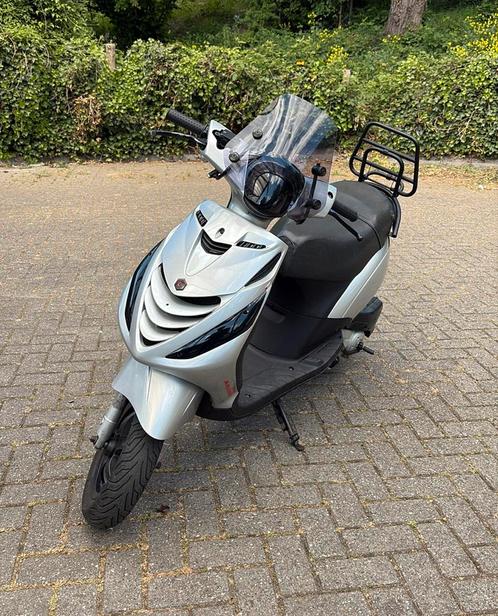 Piaggio Zip 4T 4V 80CC Brom, Fietsen en Brommers, Scooters | Piaggio, Zo goed als nieuw, Zip, Maximaal 45 km/u, Benzine, Ophalen of Verzenden