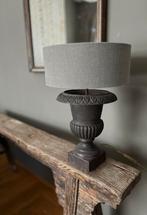 Gietijzeren lampje zonder kap sober landelijk sleets, Huis en Inrichting, Lampen | Tafellampen, Ophalen of Verzenden, Nieuw, Minder dan 50 cm