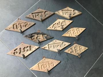 Industrieel oud teak haak re used hout old wood beschikbaar voor biedingen