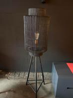 Zwart metalen vloerlamp, Huis en Inrichting, Lampen | Vloerlampen, Ophalen, Zo goed als nieuw, Metaal, 100 tot 150 cm