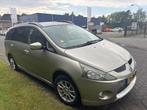 Mitsubishi Grandis 2.4-16V InSport, Auto's, Mitsubishi, Parkeersensor, 7 stoelen, Beige, Bedrijf