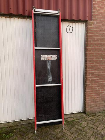 Steiger vloeren | platforms | plateaus Altrex Fiberdeck beschikbaar voor biedingen